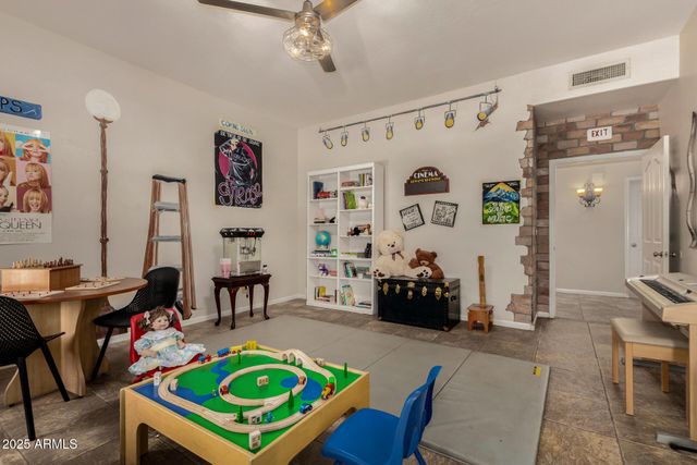 16024 S 7TH Drive, Phoenix, AZ 85045