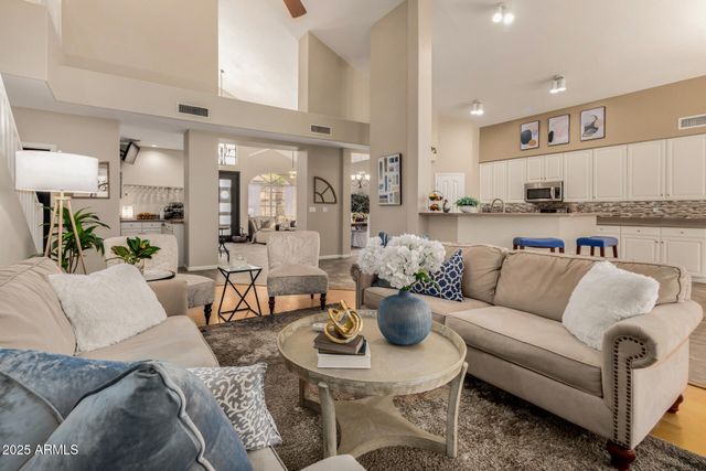 16024 S 7TH Drive, Phoenix, AZ 85045