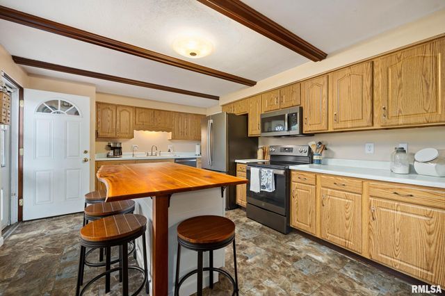 1612 W TETON Drive, Peoria, IL 61614