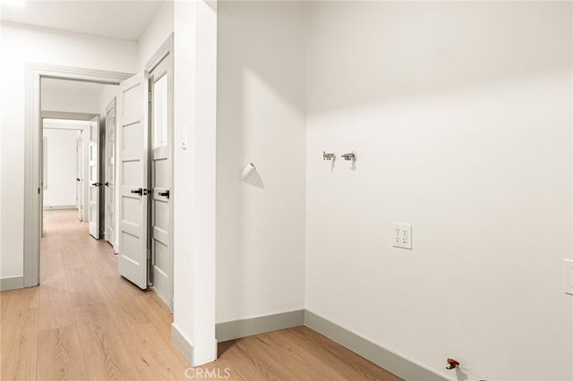 1132 W 56th, Los Angeles, CA 90037