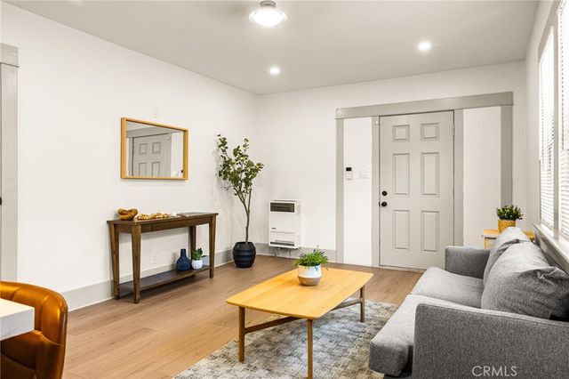 1132 W 56th, Los Angeles, CA 90037