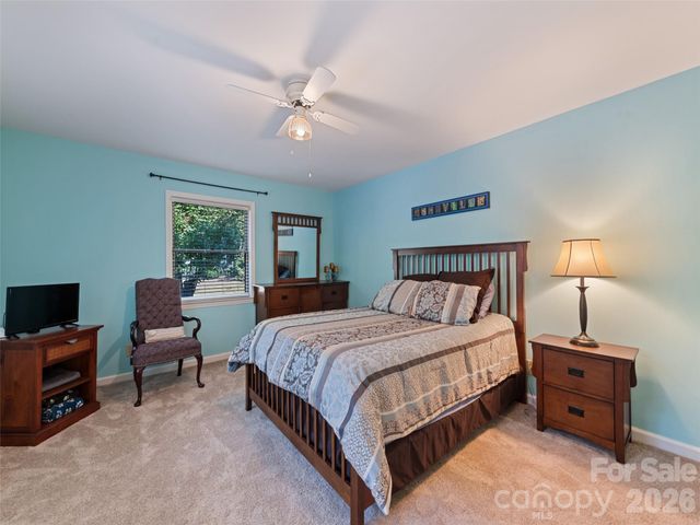58 Sedgewood Court, Fairview, NC 28730