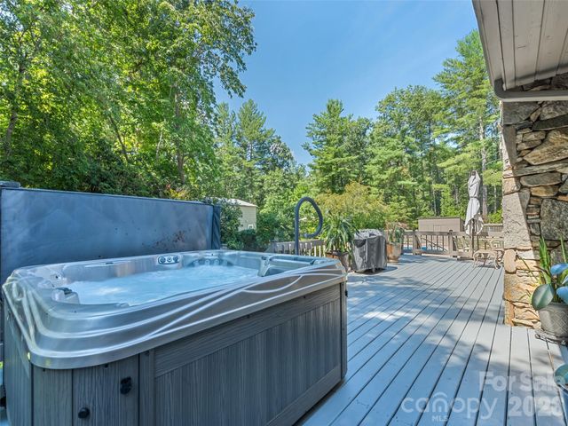 58 Sedgewood Court, Fairview, NC 28730