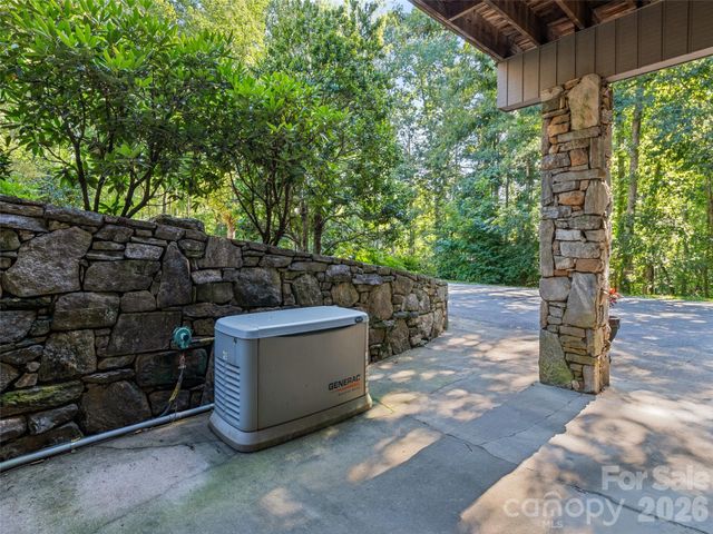 58 Sedgewood Court, Fairview, NC 28730