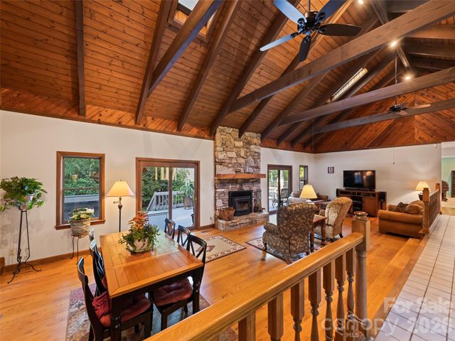 58 Sedgewood Court, Fairview, NC 28730