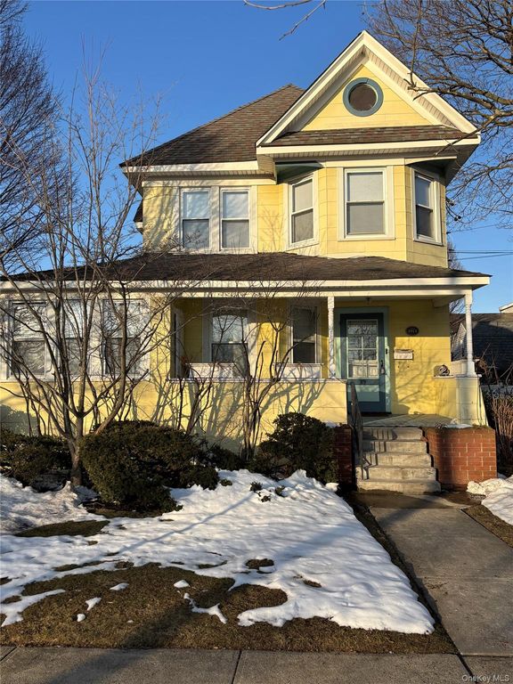 89 Marion Street 2, Lynbrook, NY 11563