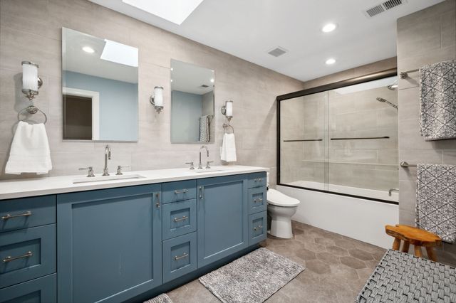 3208 Thoroughbred Dr, Hermitage, TN 37076