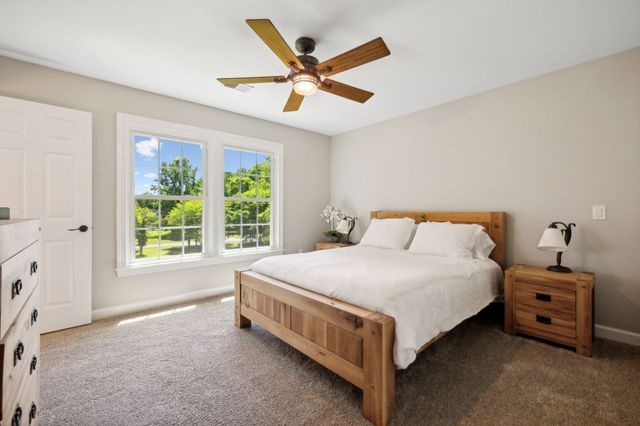 3208 Thoroughbred Dr, Hermitage, TN 37076