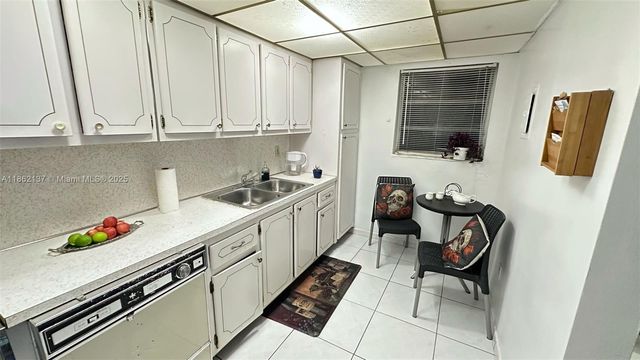 1340 Lincoln Rd 401, Miami Beach, FL 33139