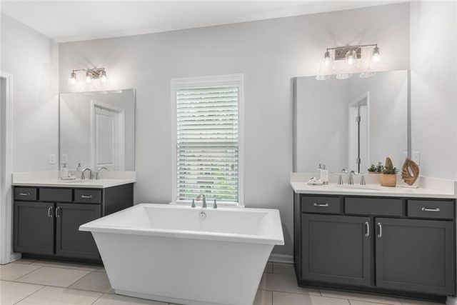 1002 Milhaven Drive 61, Roswell, GA 30076