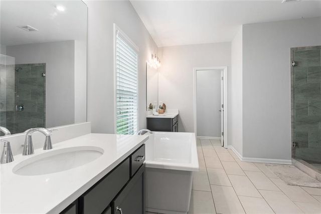 1002 Milhaven Drive 61, Roswell, GA 30076