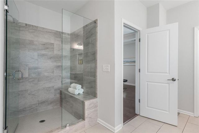 1002 Milhaven Drive 61, Roswell, GA 30076