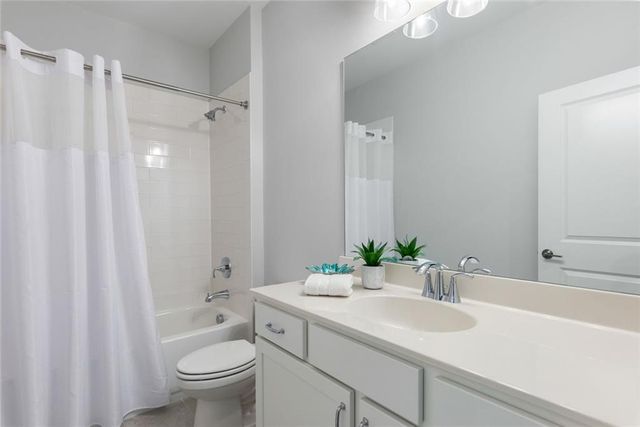1002 Milhaven Drive 61, Roswell, GA 30076