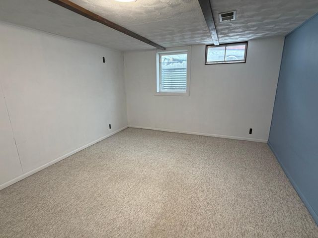 724 Southview Drive SW, Hutchinson, MN 55350