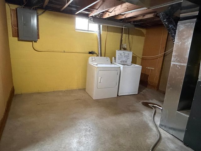 724 Southview Drive SW, Hutchinson, MN 55350