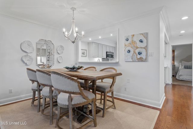 717 Bienville Boulevard, B2, Ocean Springs, MS 39564