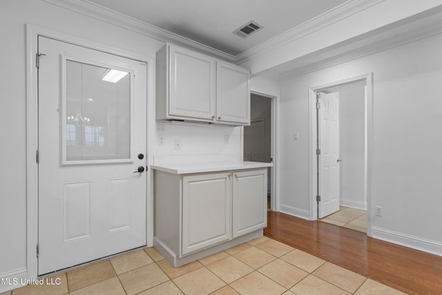 717 Bienville Boulevard, B2, Ocean Springs, MS 39564