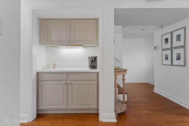 717 Bienville Boulevard, B2, Ocean Springs, MS 39564