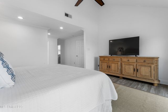 717 Bienville Boulevard, B2, Ocean Springs, MS 39564