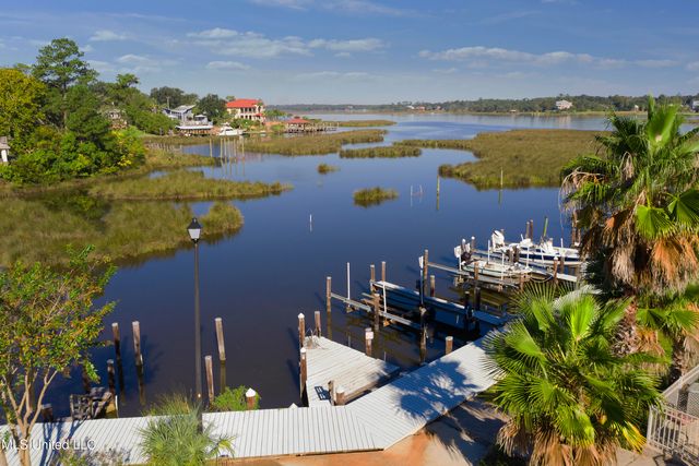 717 Bienville Boulevard, B2, Ocean Springs, MS 39564