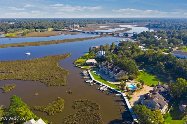 717 Bienville Boulevard, B2, Ocean Springs, MS 39564