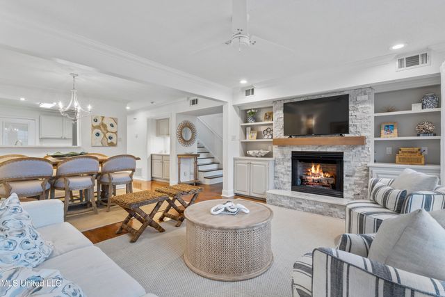 717 Bienville Boulevard, B2, Ocean Springs, MS 39564