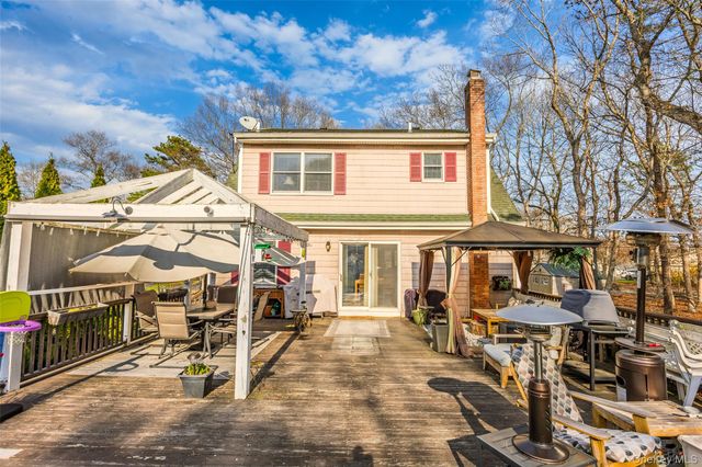 278 Ridge Road, Ridge, NY 11961