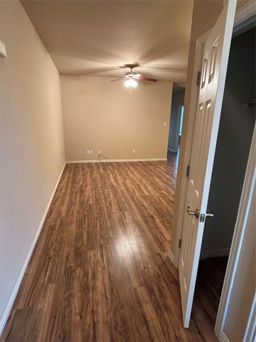 1618 Summer Hill Court, Granbury, TX 76048