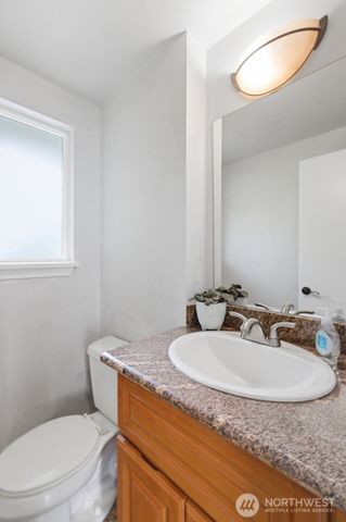 826 Maplewood Avenue, Kent, WA 98030