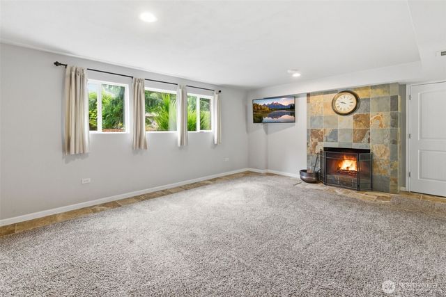 826 Maplewood Avenue, Kent, WA 98030