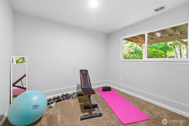 826 Maplewood Avenue, Kent, WA 98030