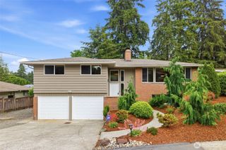 826 Maplewood Avenue, Kent, WA 98030