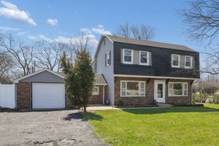 901 E Sunrise Road, Addison, IL 60101