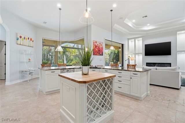 18100 Via Bellamare LN, Miromar Lakes, FL 33913