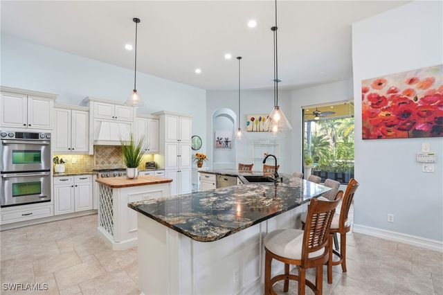 18100 Via Bellamare LN, Miromar Lakes, FL 33913