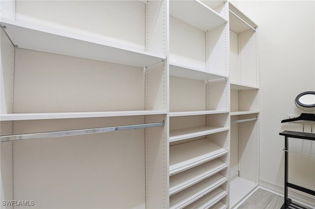 18100 Via Bellamare LN, Miromar Lakes, FL 33913