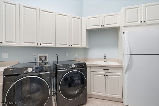 18100 Via Bellamare LN, Miromar Lakes, FL 33913