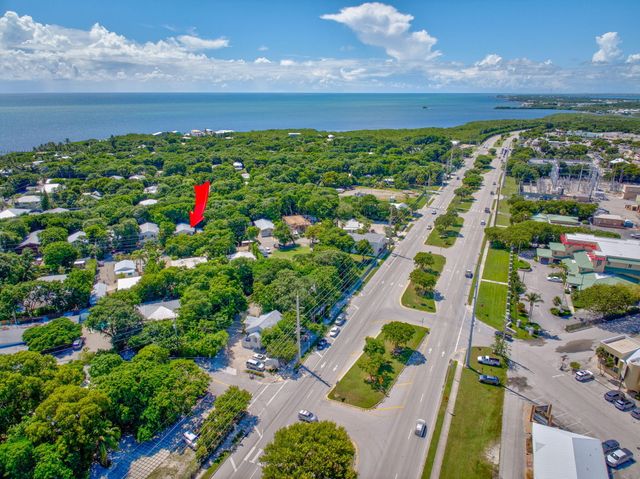 122 Ocean View Drive, Key Largo, FL 33070