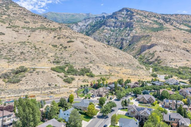 1063 E 1100 N, Pleasant Grove, UT 84062