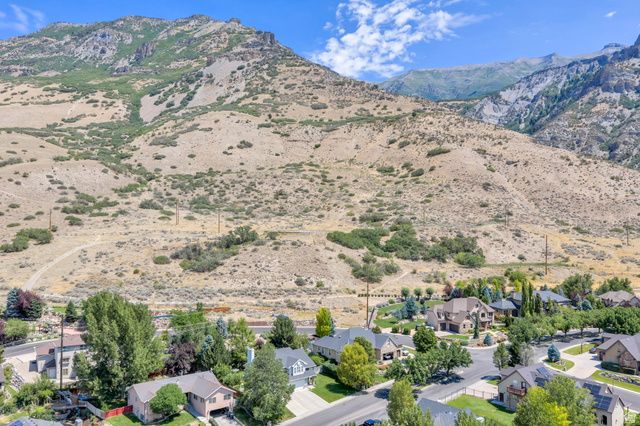1063 E 1100 N, Pleasant Grove, UT 84062