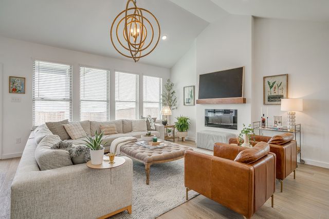 5573 Summit Creek Road, Fort Worth, TX 76126