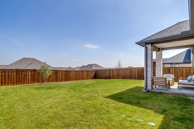 5573 Summit Creek Road, Fort Worth, TX 76126