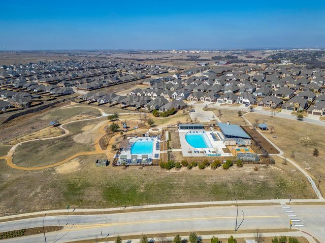 5573 Summit Creek Road, Fort Worth, TX 76126