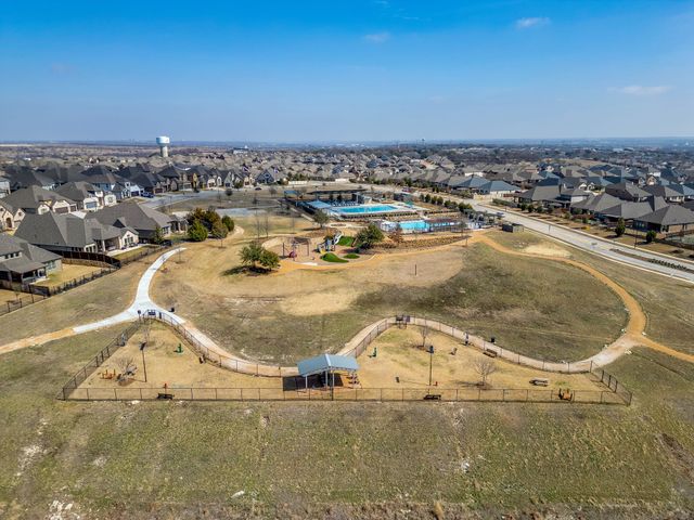 5573 Summit Creek Road, Fort Worth, TX 76126