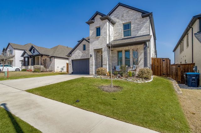 5573 Summit Creek Road, Fort Worth, TX 76126