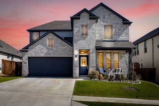 5573 Summit Creek Road, Fort Worth, TX 76126