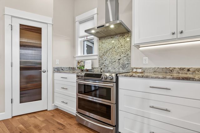 417 Tucker Street, Ashland, OR 97520