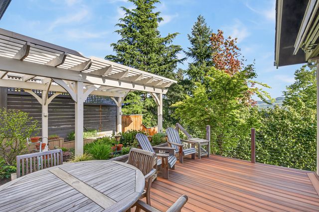 417 Tucker Street, Ashland, OR 97520