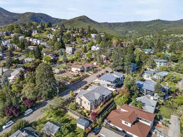 417 Tucker Street, Ashland, OR 97520