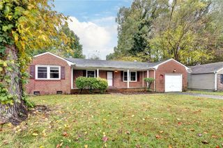109 Opal Dr, Newport News, VA 23602